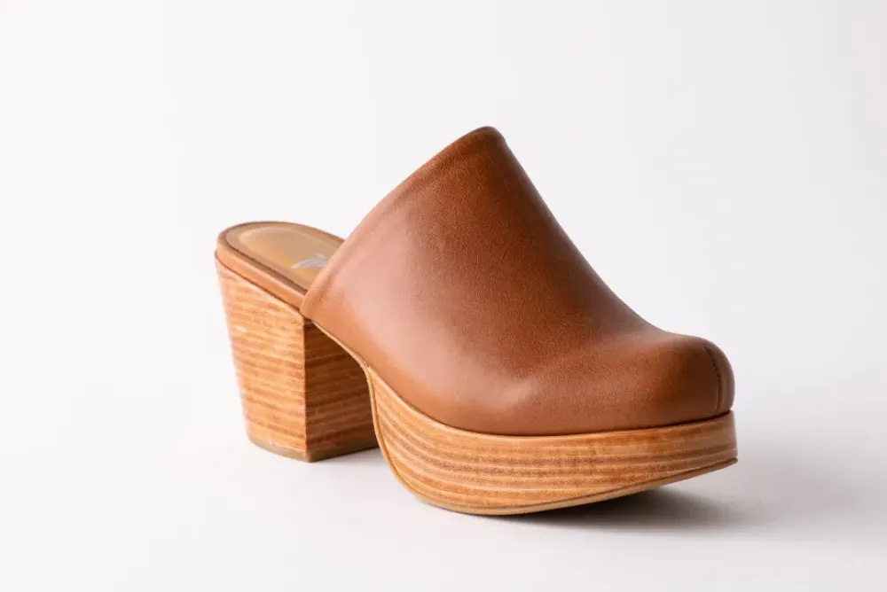 Sale Fortress Ava Clogs in Whiskey Shoes
