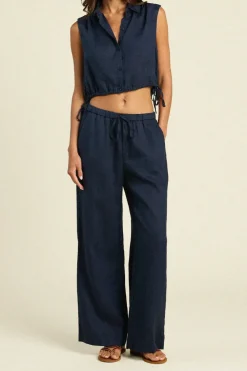 Discount Trovata Ivy Shirt in Navy Tops